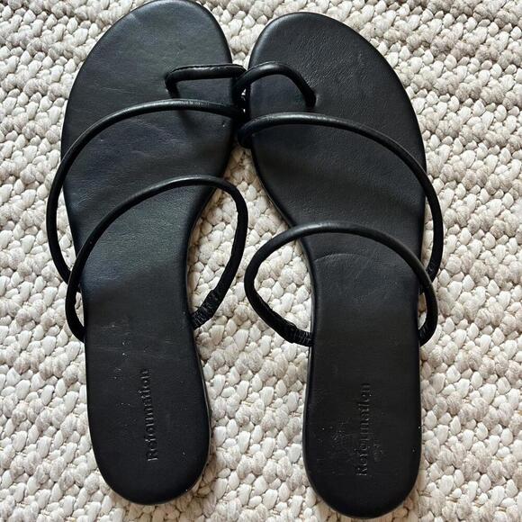 Reformation Ludo Toe Ring Strappy Flat Sandal - Picture 2 of 4